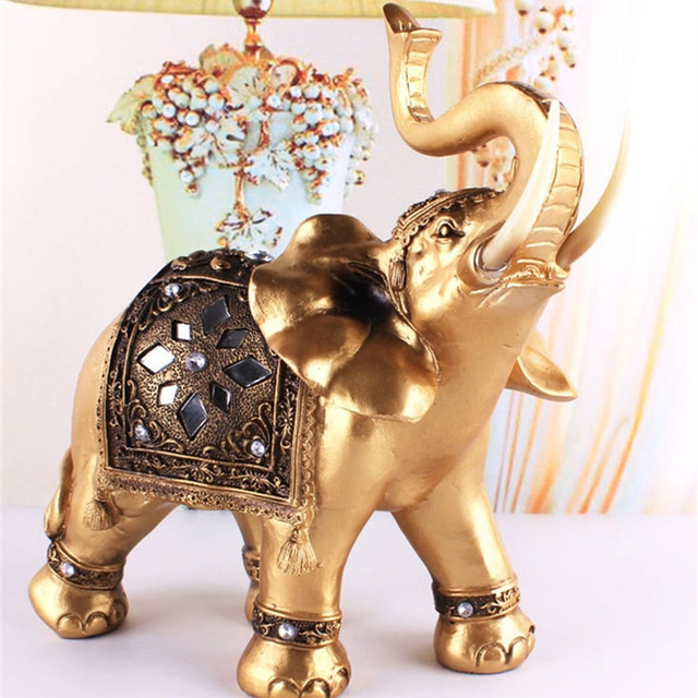 TrunkLuxe | Stralende Gouden Olifant Hars Sculptuur