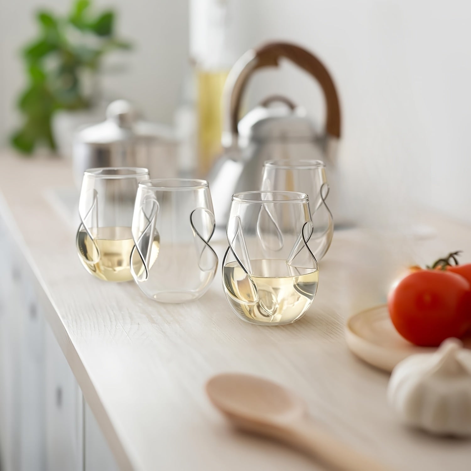 FinoGlass | 4-delige set borosilicaatglazen van 16 oz – elegante gebogen wijnglazen, duurzaam drinkgerei