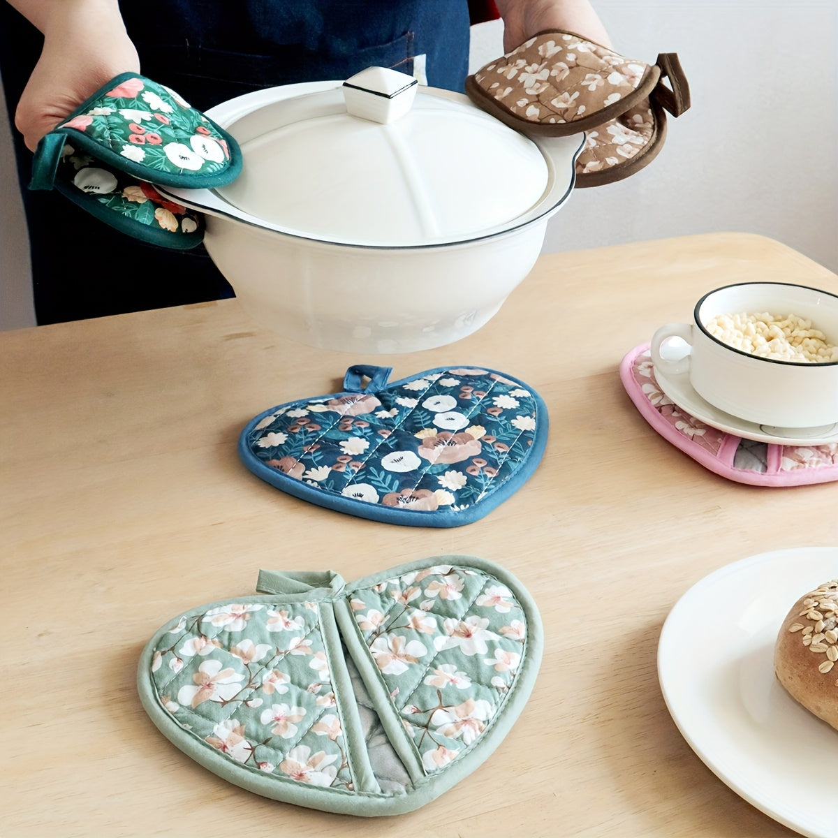 GripHeart | 2-pack hittebestendige pannenlappen in hartvorm – dikke keukenpads voor hete pannen en ovengebruik