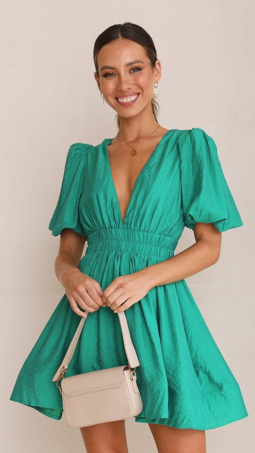 Islen | Lichtgewicht katoenen mini-jurk voor dames – Casual jurk met pofmouwen en V-hals