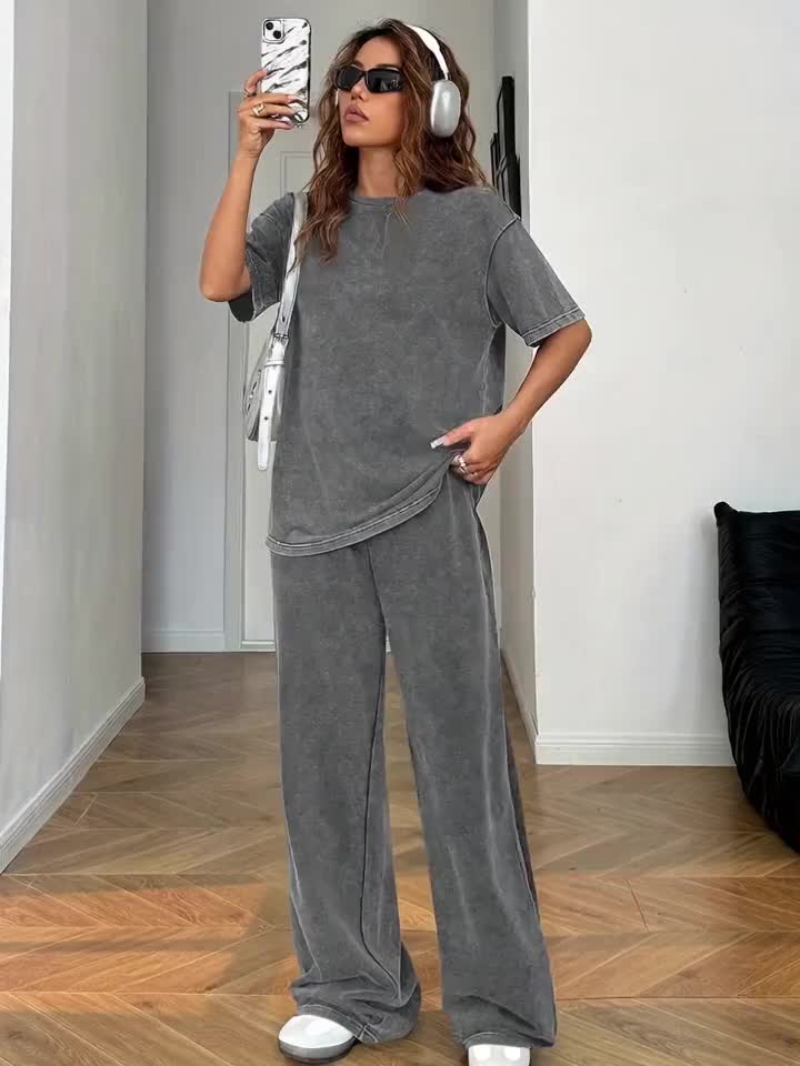 Avenia | Casual tweedelig setje, T-shirt met korte mouwen en ronde hals & broek