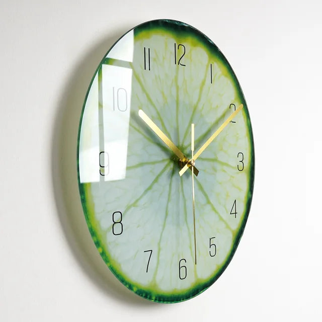 ZestClock | Moderne Glazen Wandklok - Levendig gesneden fruit ontwerp, Stille Quartz Beweging, Decoratieve Klok