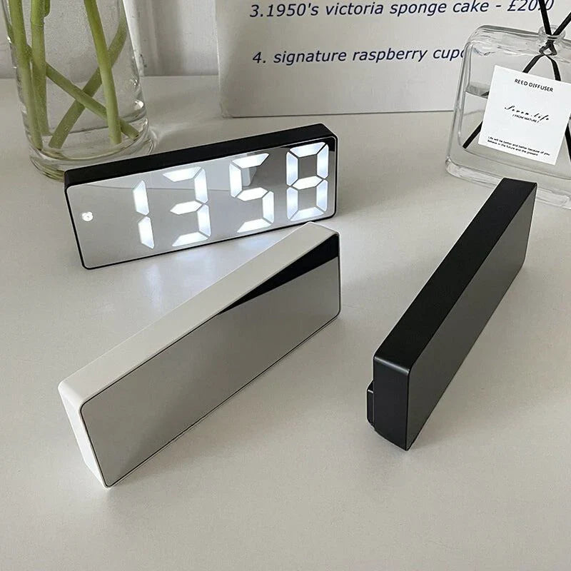 ZenithClock | Elegante innovatieve LED digitale klok