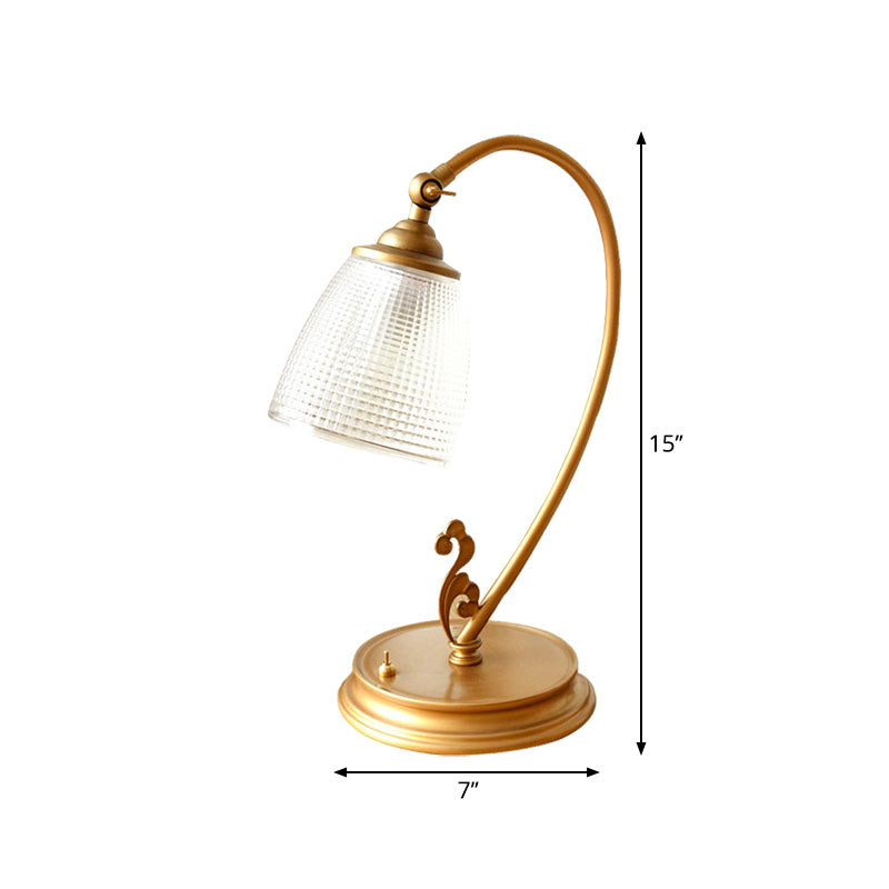 RetroGleam | Tijdloze stralende lamp met gouden afwerking