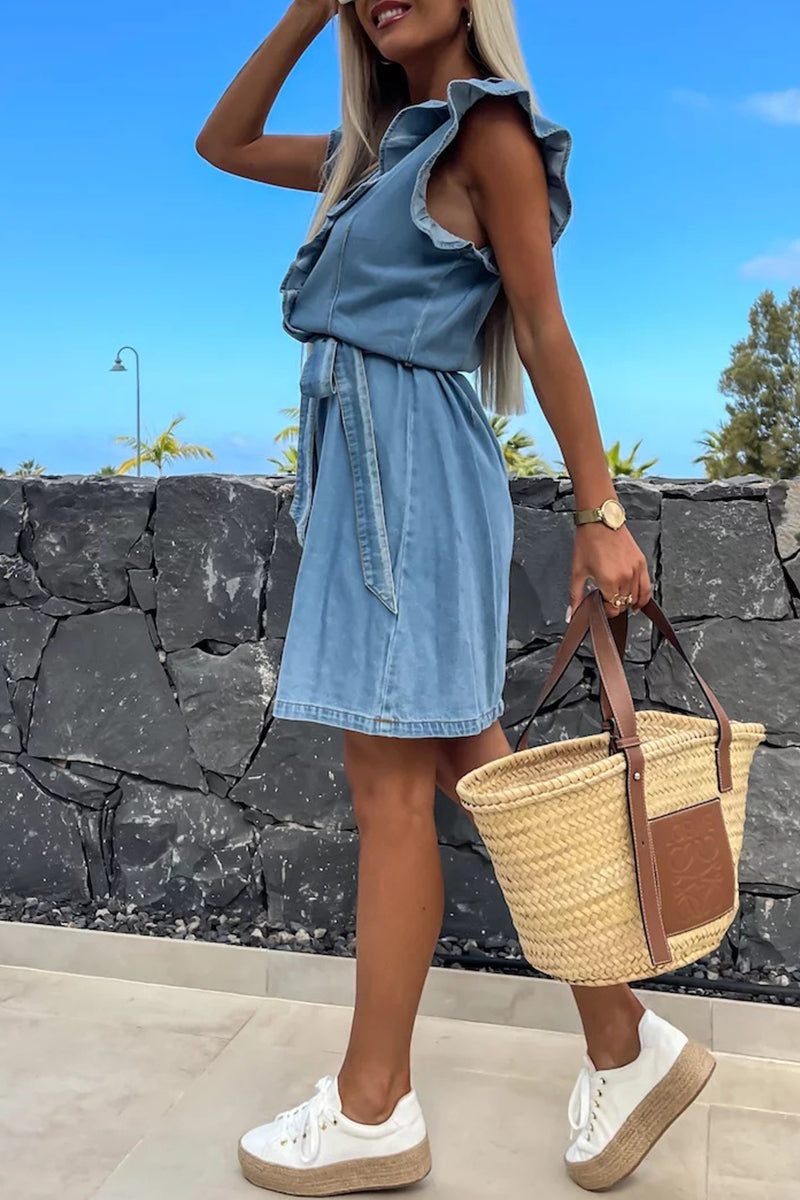 Quira | Mouwloze denim jurk voor dames – casual effen V-hals zomerse mini-jurk met ruches