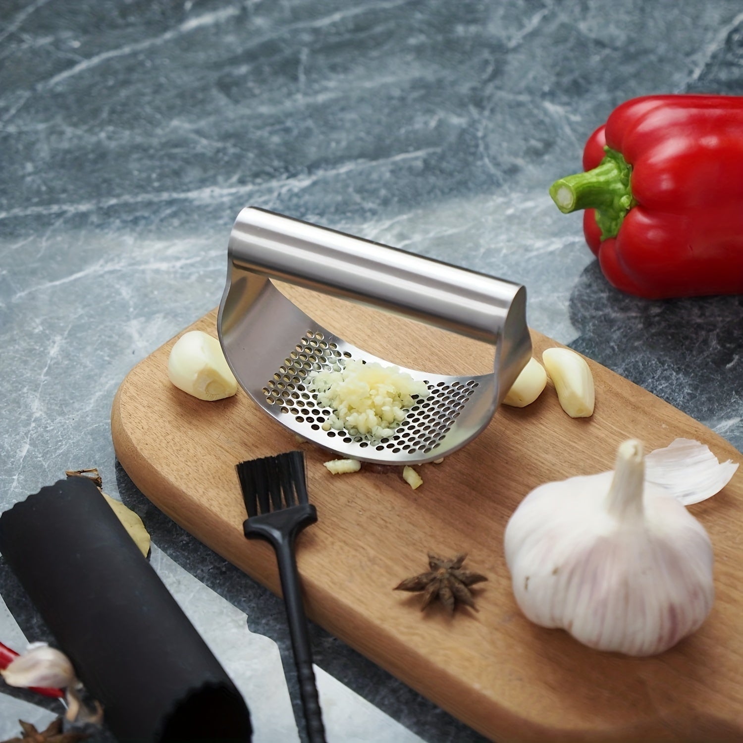 GarliPro | Premium Stainless Garlic Crusher – Durable, Easy-Clean Kitchen Press for Fresh Garlic