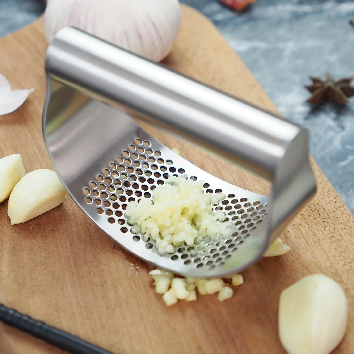 GarliPro | Premium Stainless Garlic Crusher – Durable, Easy-Clean Kitchen Press for Fresh Garlic