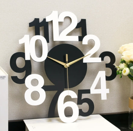 DigiForm | Moderne Metalen Wandklok - Asymmetrisch Digitaal Silhouet Ontwerp