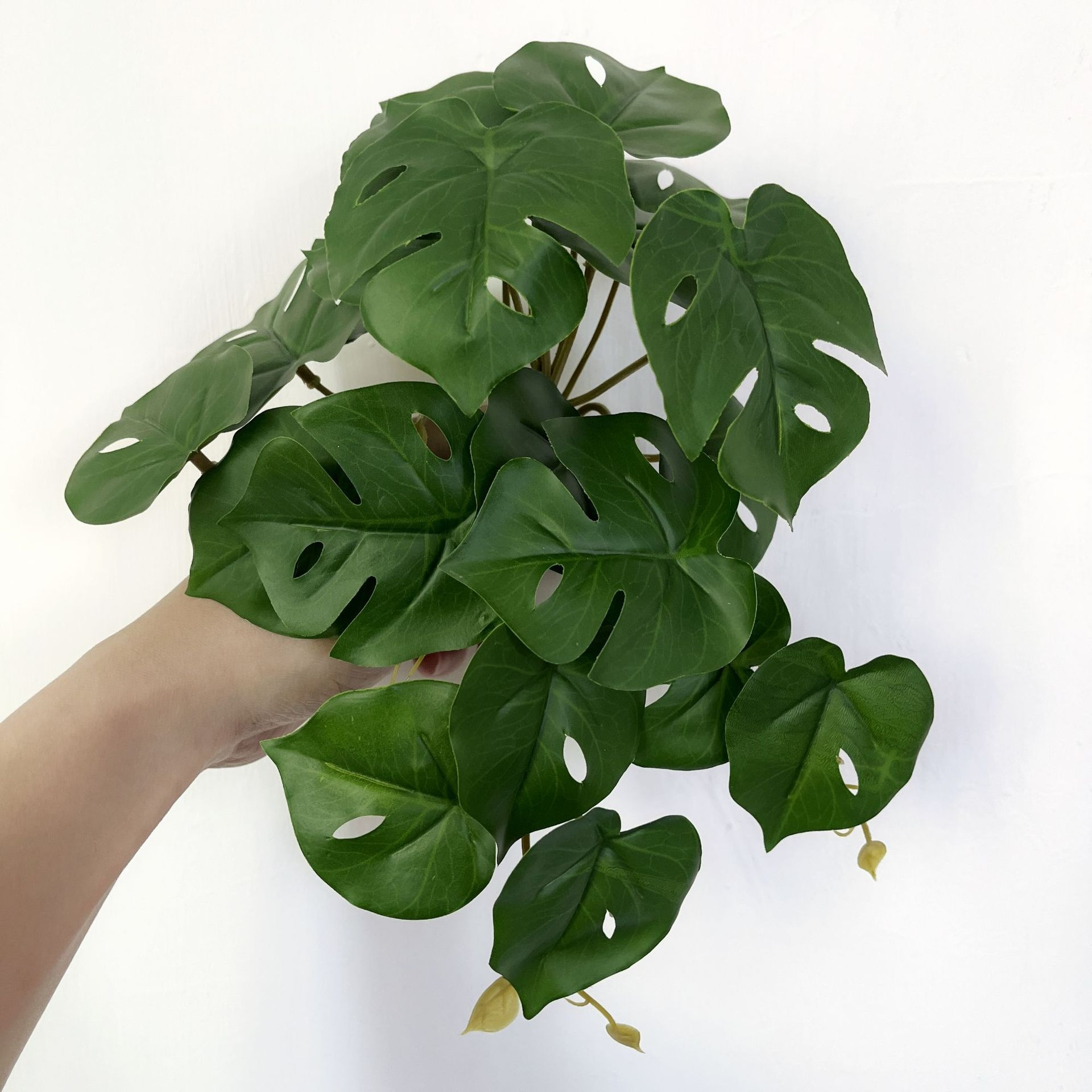 VertaLeaf | Kunstmatige hangende begroeiing – Realistische kunstplanten voor binnen en buiten