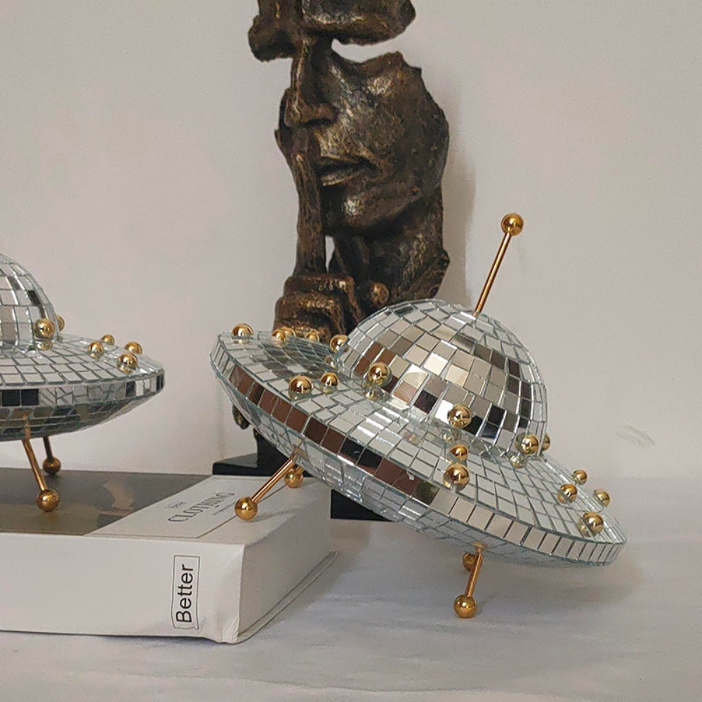 DiscoUFO | Discobal Decoratie – Retro UFO Bureaudeurdecoratie, Speelse en Vrolijke Kameraccent