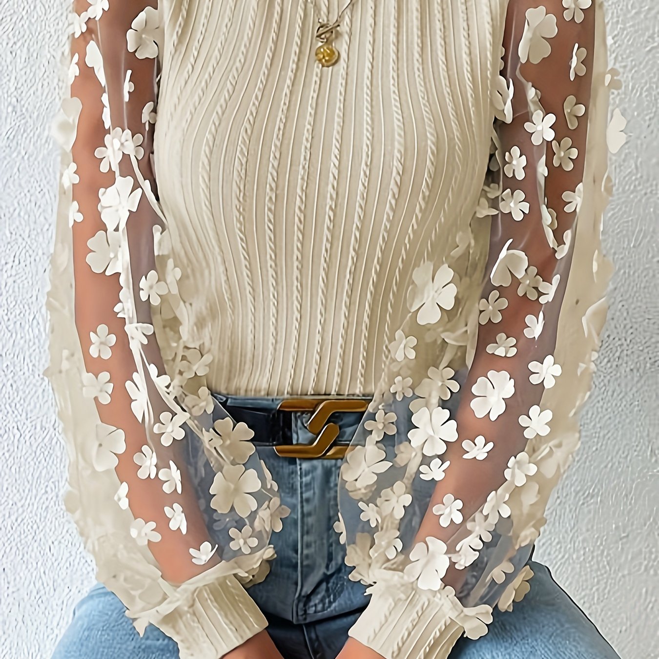 Delyssa | Damesblouse met structuur en ronde hals – met lichtgewicht mesh-details