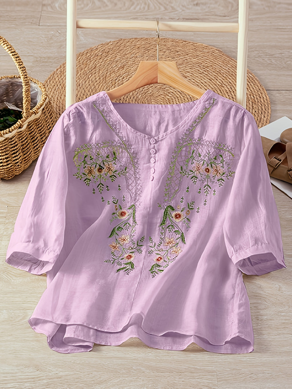 Isolde | Dames zomers T-shirt met geborduurde korte mouwen, comfortabele en ademende casual top
