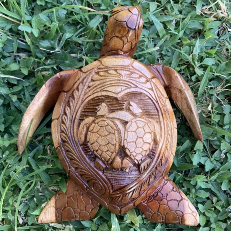 TimberShell | Houten schildpad ornament – Handgemaakt houten beeldhouwwerk, Hawaiiaanse stijl, decoratief beeldje