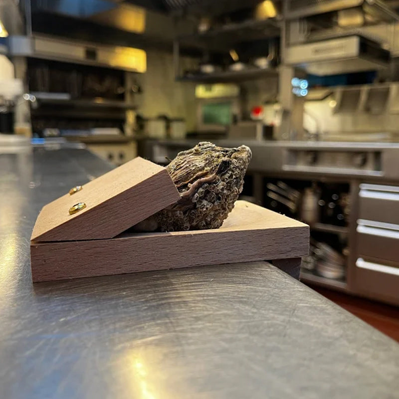 ClamGuard |  Houten handgreep voor oestersnippers - Veilige oesteropener