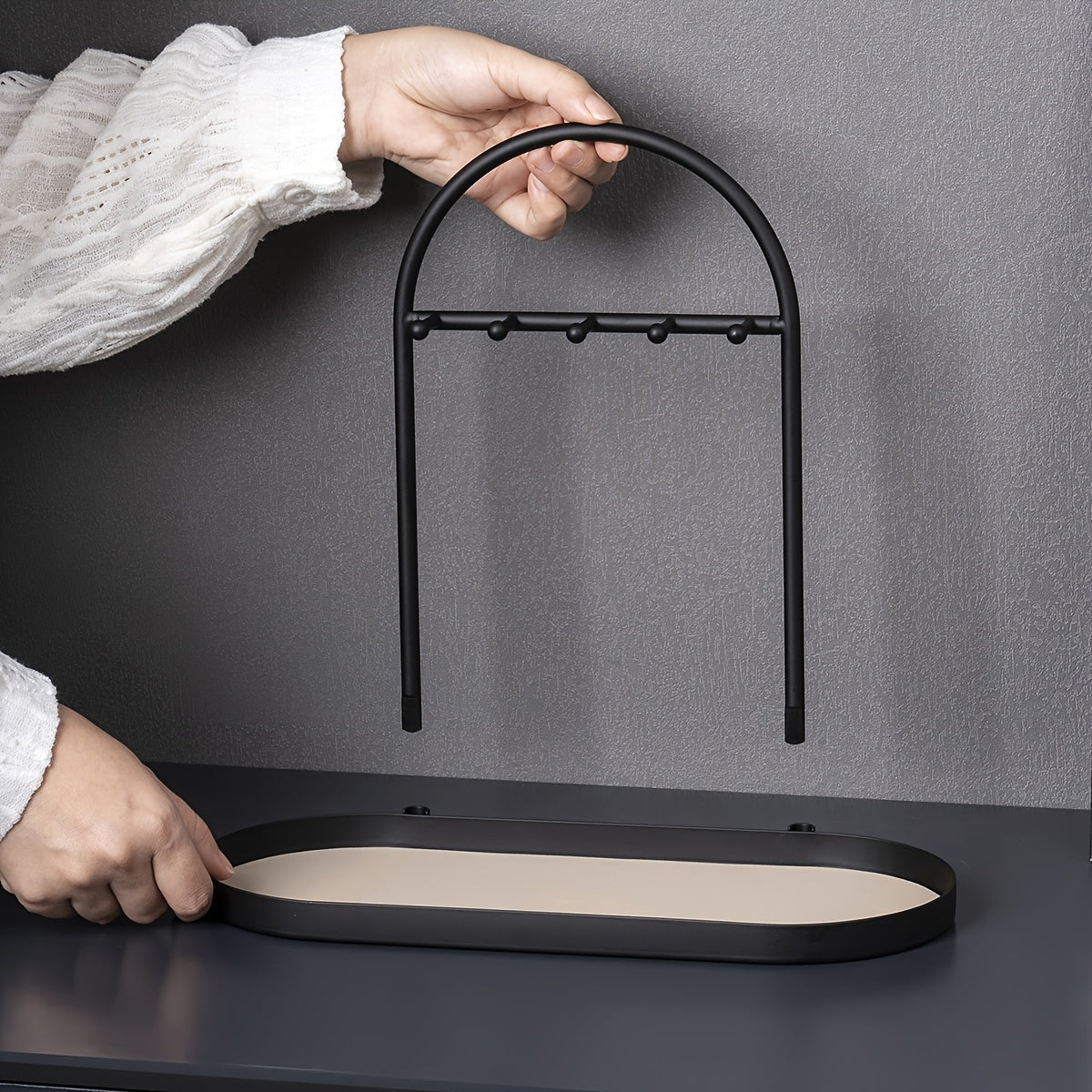 Ovaluxe | Elegant ovaal metalen juwelen- en sleutelbakje - multifunctioneel opbergsysteem voor de ingang en het dressoir