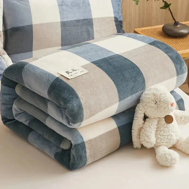 ComfyWrap | Pluche flanellen deken – zachte, knusse, lichtgewicht deken voor op bed, bank en onderweg