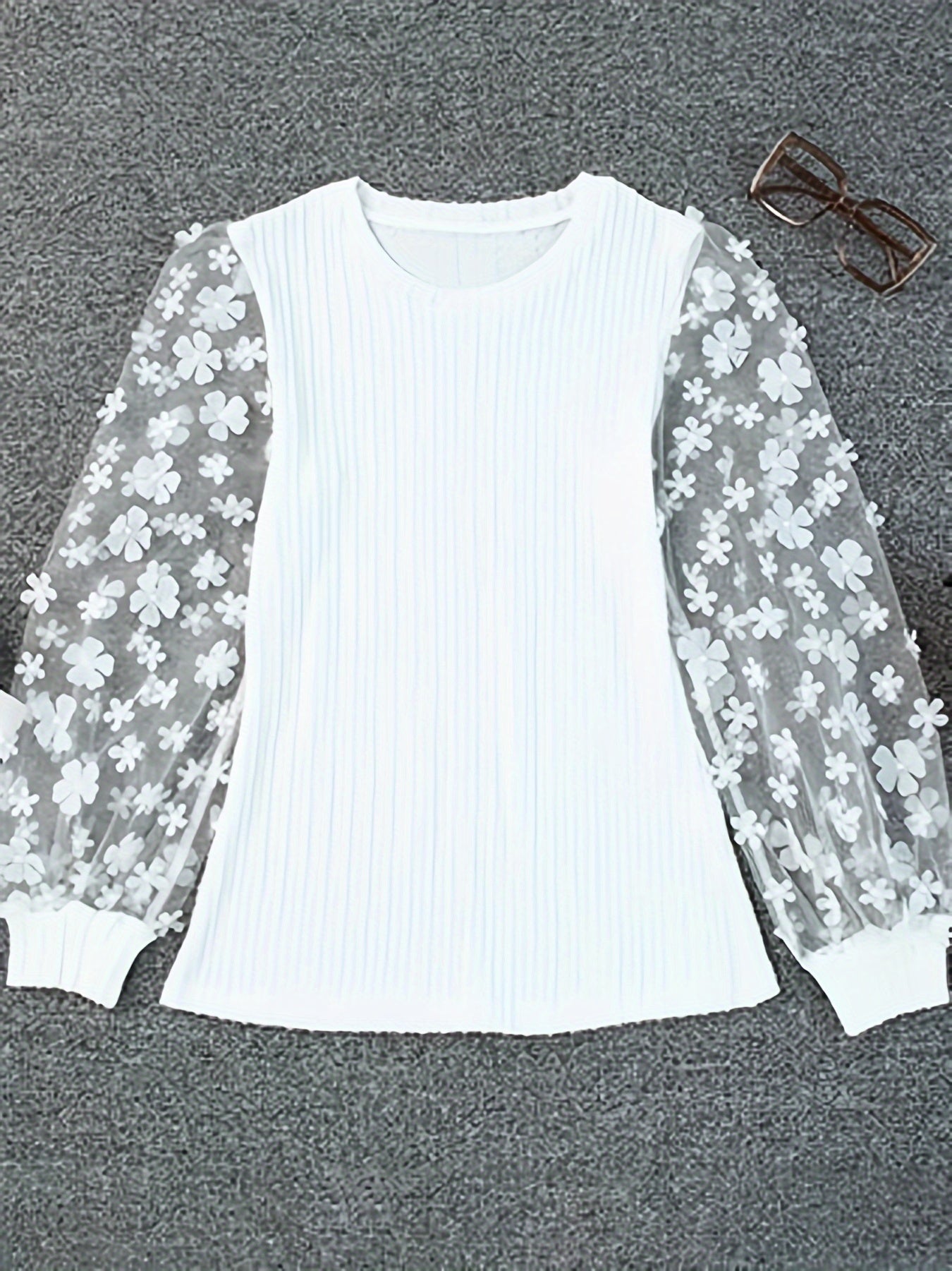 Delyssa | Damesblouse met structuur en ronde hals – met lichtgewicht mesh-details