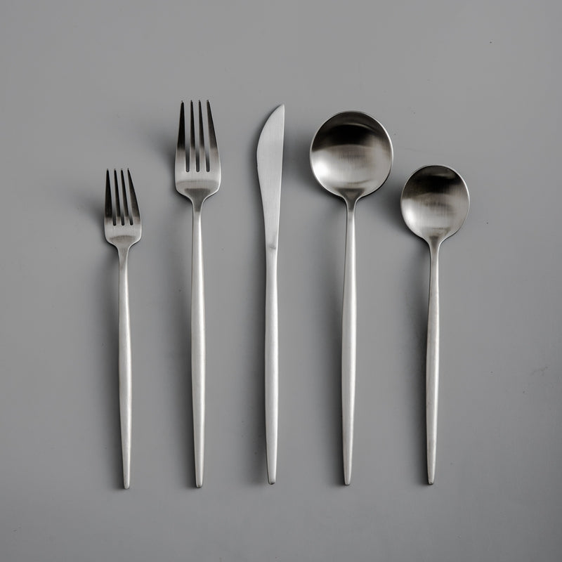 Finix | Minimalistische bestekset van roestvrij staal - Modern bestek voor de eetkamer, elegant tafelgerei