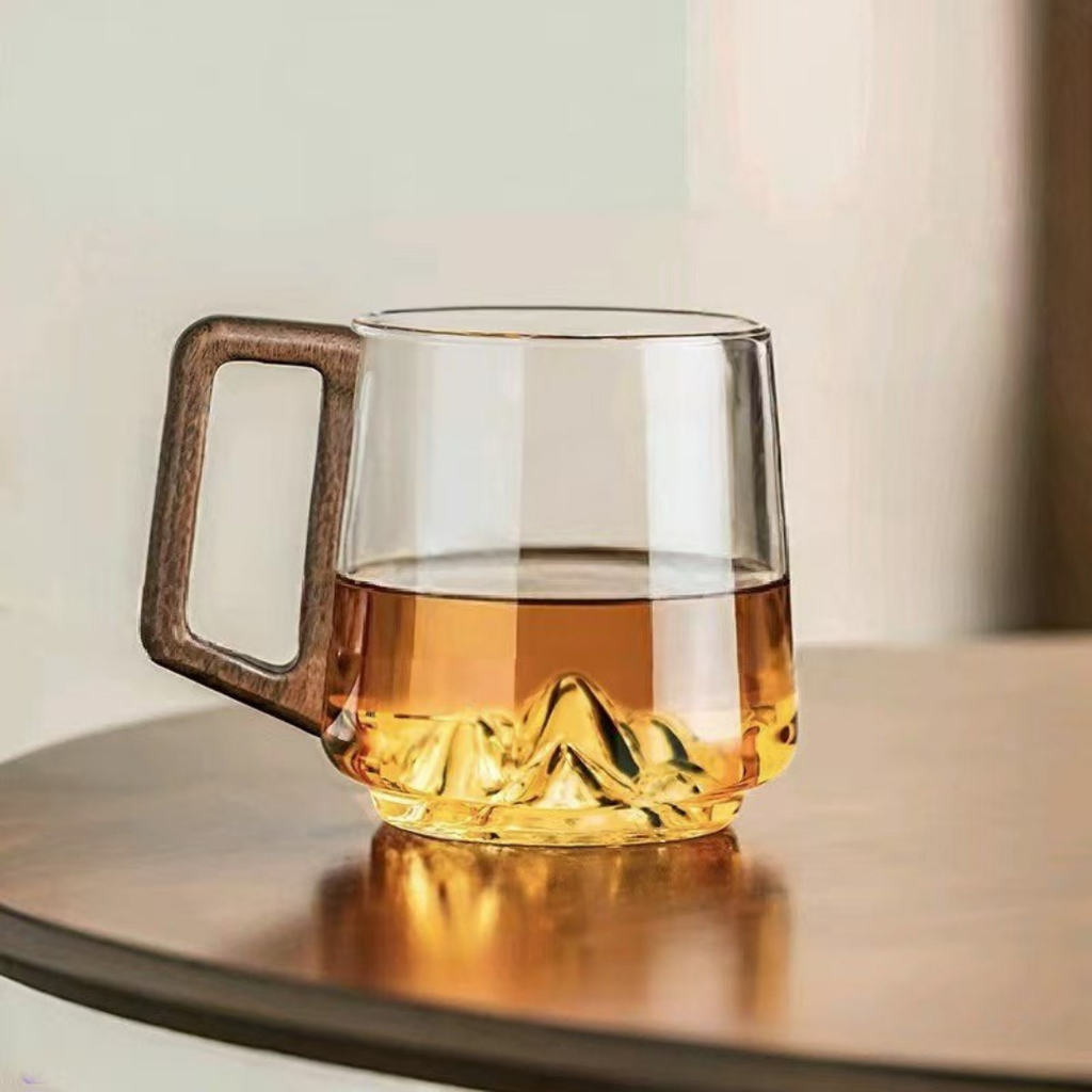 Mugvie | Moderne glazen mok met houten handvat – grote mok van 400 ml