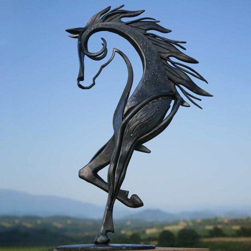 Equestro | Tuinpaardbeeldhouwwerk - Decoratief metalen buitenpaardbeeld voor in de tuin