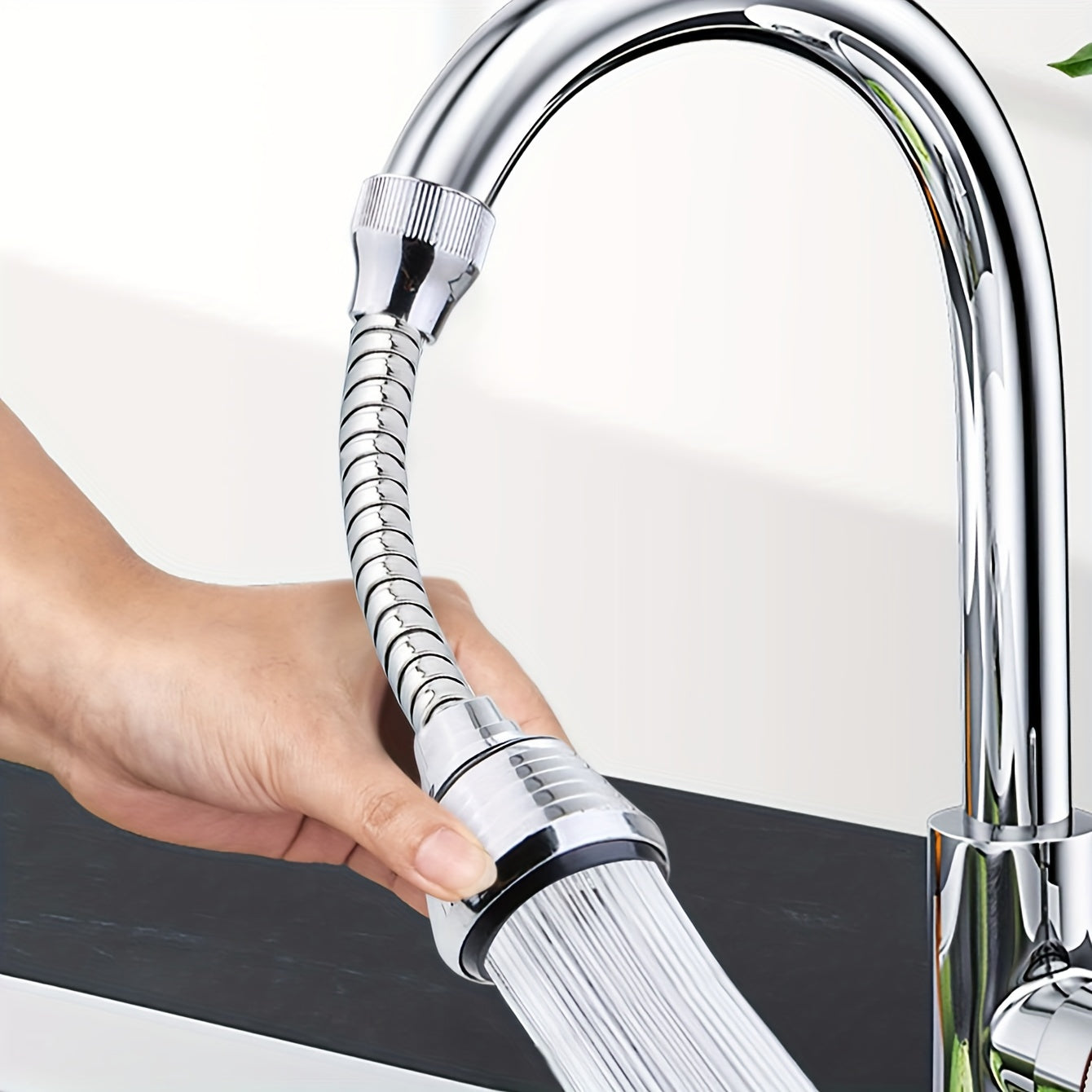 FlexiSpout | Keukenkraanverlenging - Universele anti-spat, 360° draaibaar, wastafeladapter