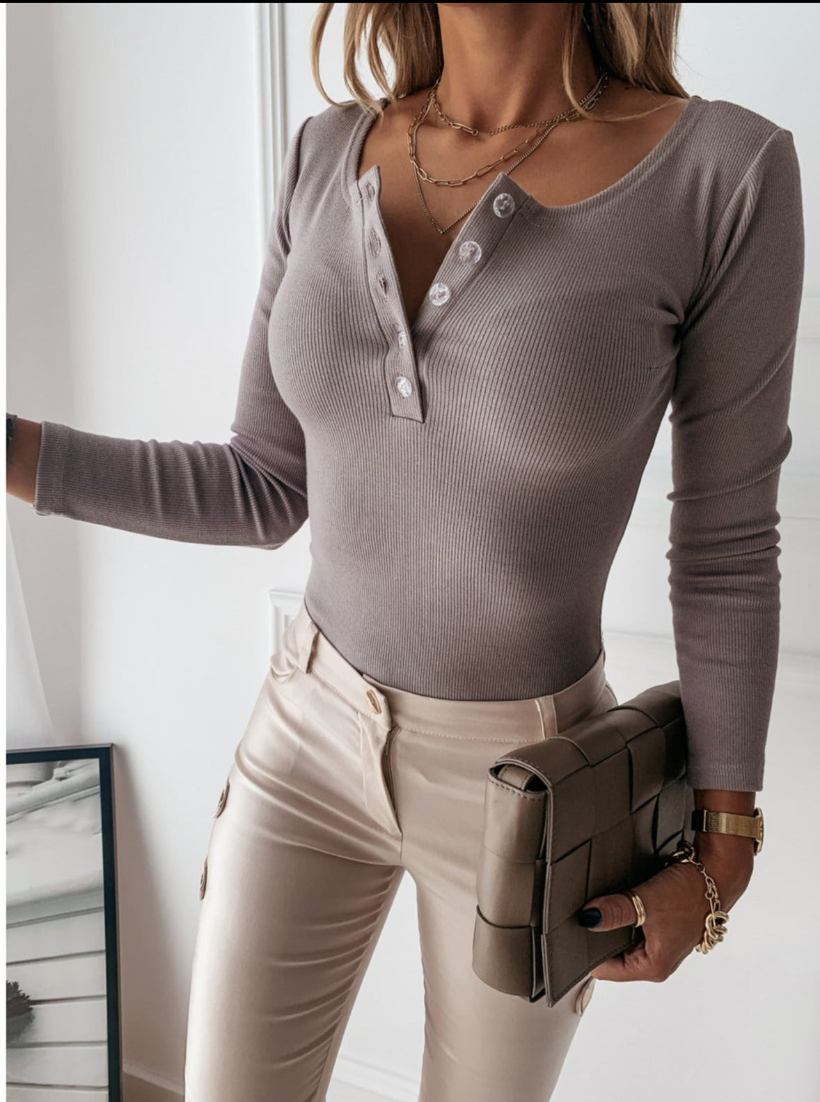 Aviora | Dames Geribd Shirt met Lange Mouwen – Halfknopen, Getailleerde Casual & Werk Top
