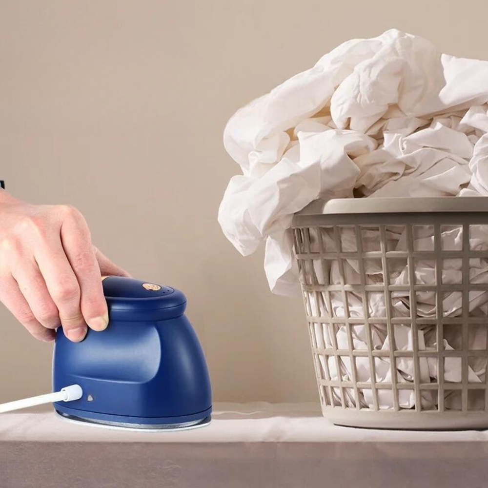 HandiSteam | Handstoomstrijkijzer – Draagbare Kledingstomer en Rimpelverwijderaar