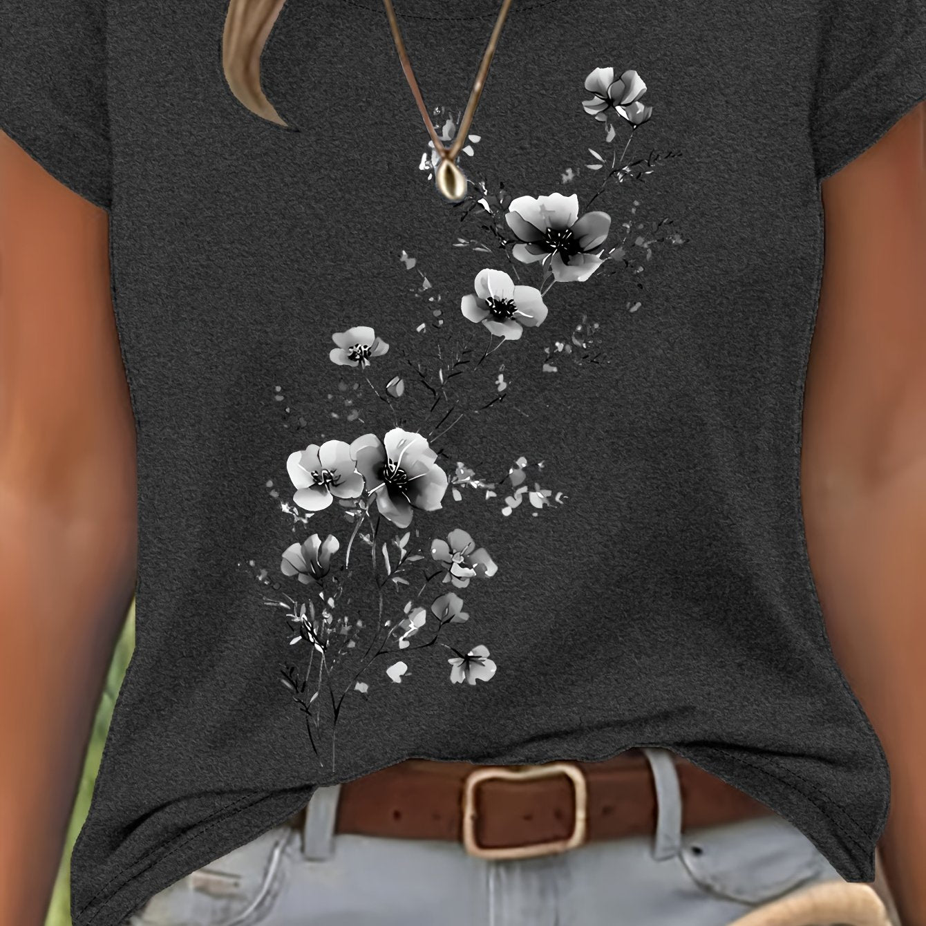 Naya | Zomer-T-shirt voor dames – Casual, lichtgewicht top met bloemenmotief in aquarelstijl
