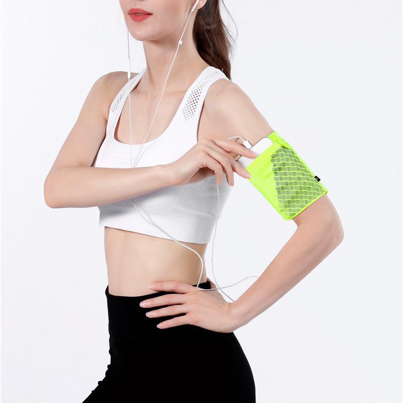 GripFit | Verstelbare sportarmband – Veilige telefoonhouder voor hardlopen en fitness