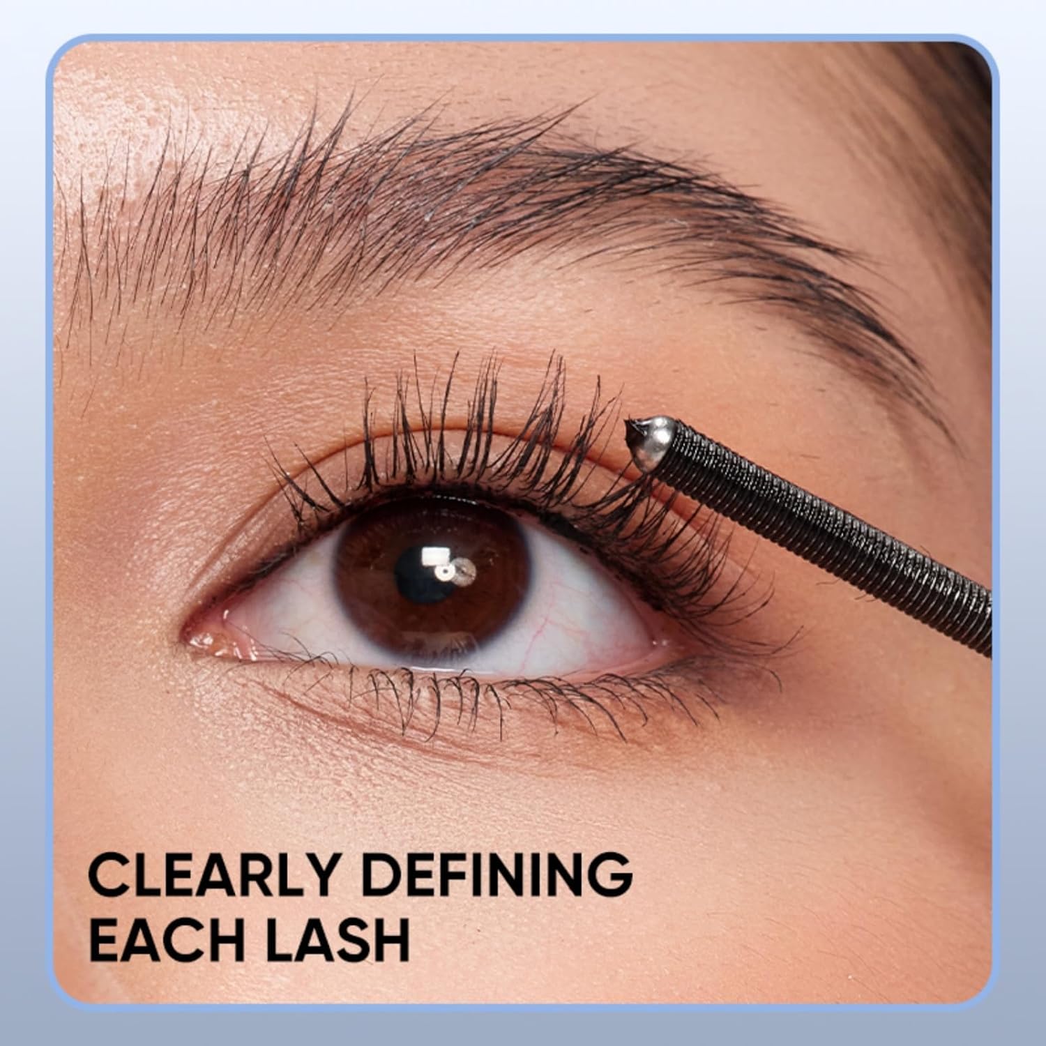 LashNova | Volumegevende en verlengende mascara – volle, gedefinieerde wimpers