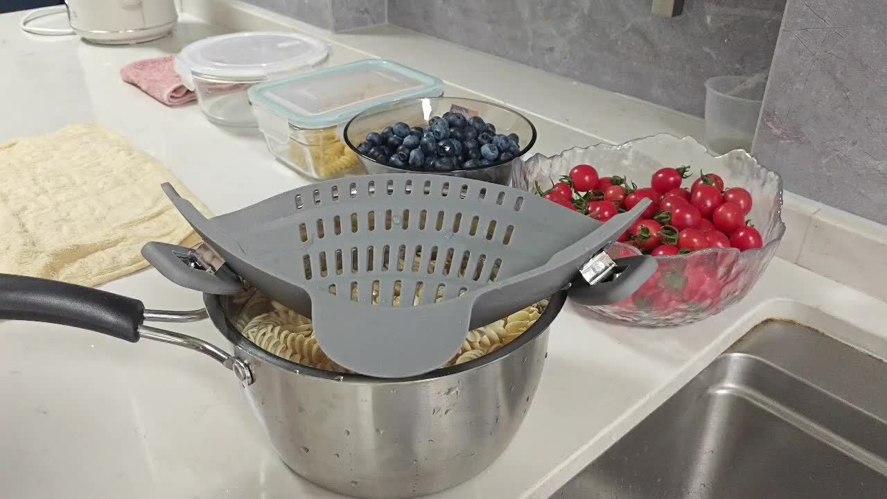 SnapStrain | Clip-on pot- en pannenzeef – Duurzame plastic vergiet voor pasta, groenten en fruit