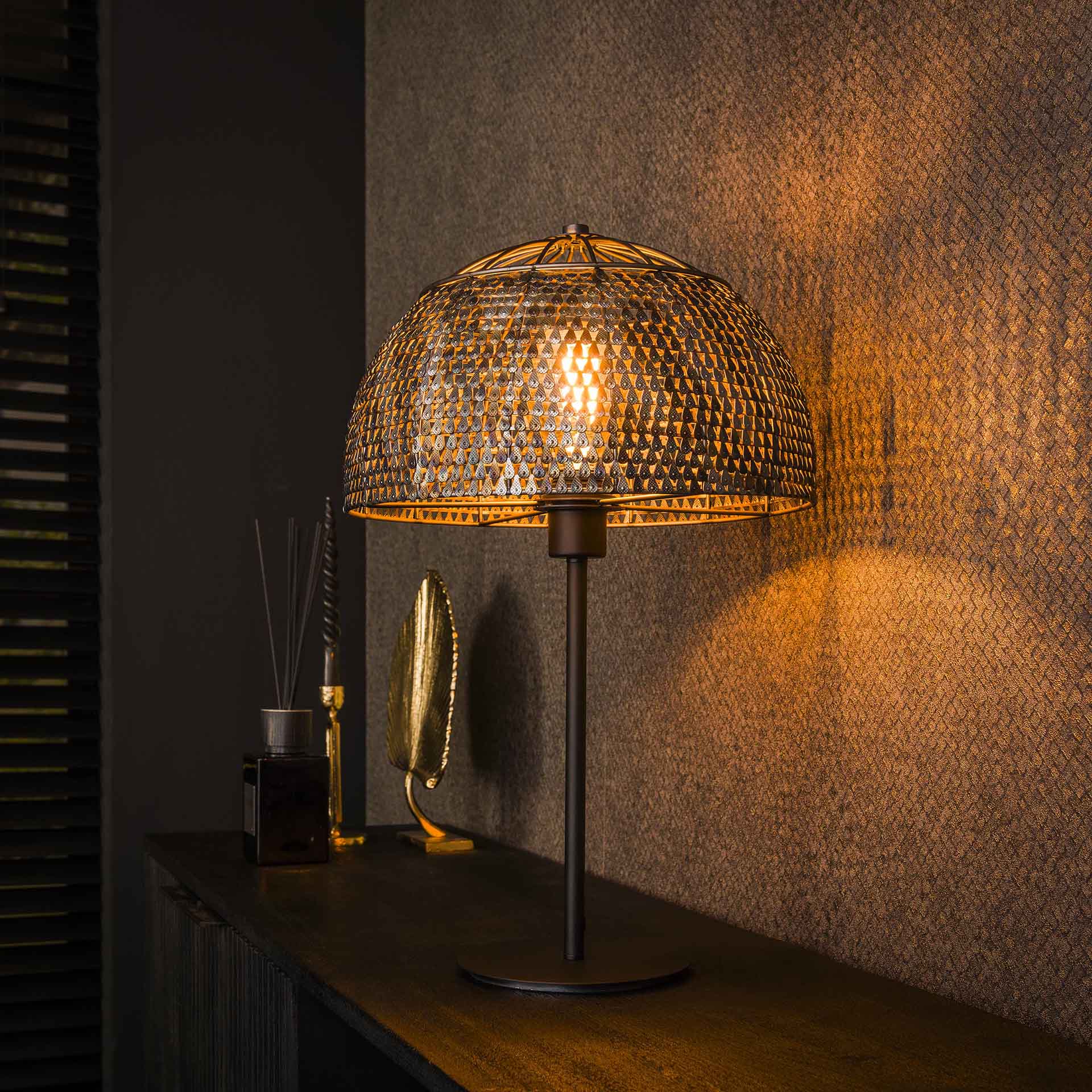 Metaluxe | Moderne decoratieve tafellamp met metalen look