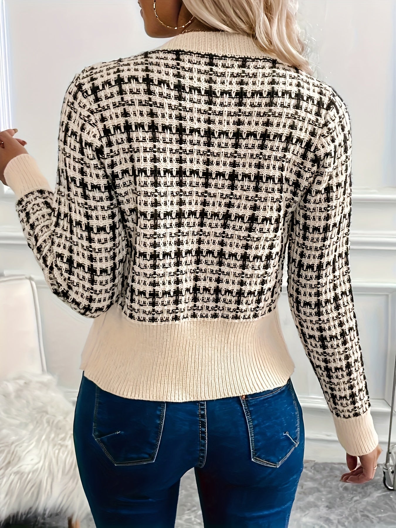 Gylora | Damesvest van geruite tweed – Gebreid vest met knopen