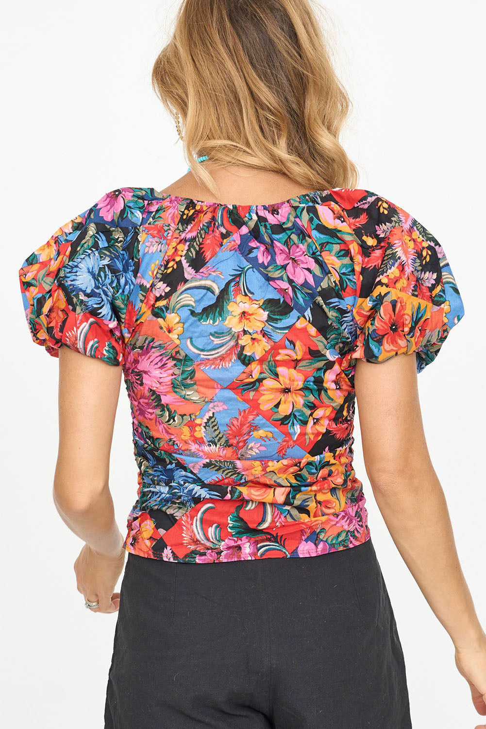 Kaelia | Elegante damesblouse – Pufftop met lange mouwen en bloemenprint