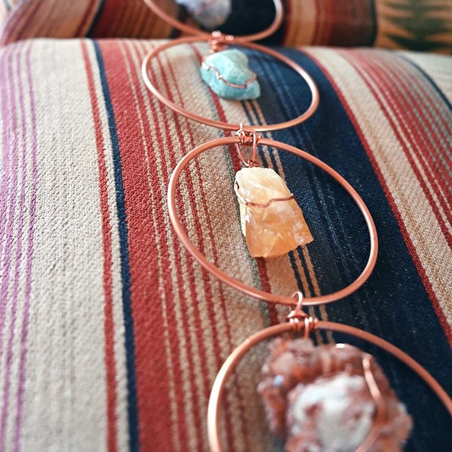 AuraCharm | 7 Chakra Hangend Ornament – Helende Kristallen Decoratie, Positieve Energie, Meditatie