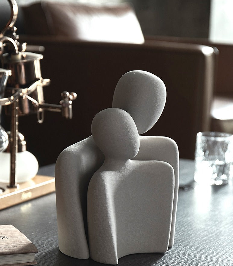 HearthlyLove | Keramisch beeldhouwwerk – Abstract liefdesbeeldje, elegante woondecoratie en cadeau