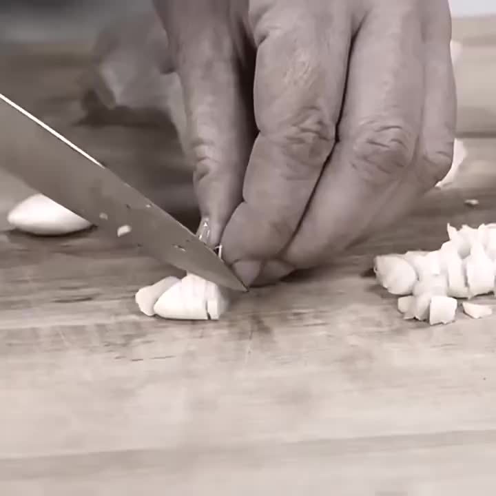 PeelPress | Handmatige knoflookpers & mini-gehaktmolen – multifunctioneel keukengereedschap