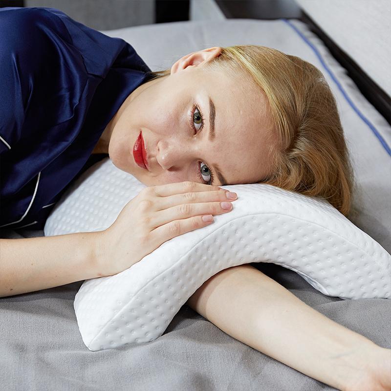 CuddleCradle | Langzaam terugverend kussen voor koppels – Armsteun en comfortkussen voor zijslapers