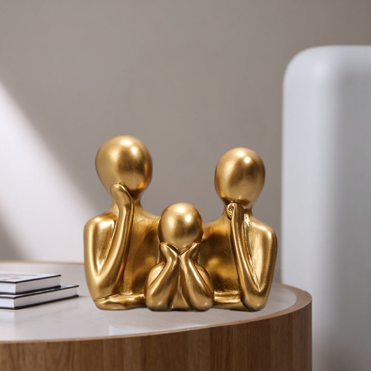 EternalFam | Gouden Abstract Familiebeeld – Modern Hars Woondecoratie