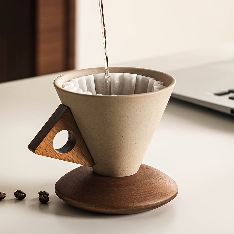 Cuporia | Handgemaakte keramische koffiekop met trechtervormige tuit, houten handvat en onderzetter van echt hout