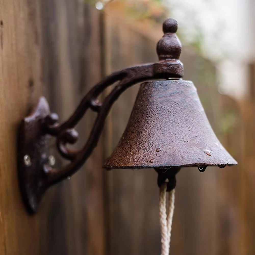 ChimeCraft | Rustieke gietijzeren deurbel – Elegante vintage decoratie voor huis en tuin