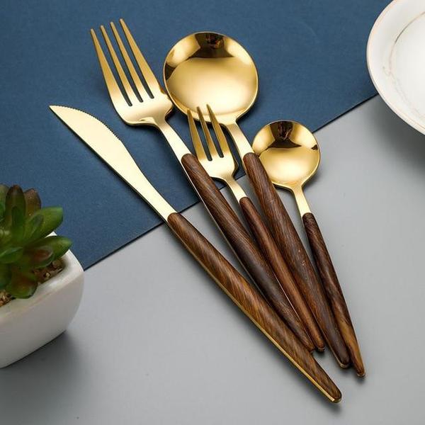 Woodspire | Elegante bestekset met houten handvat - Topkwaliteit, stijlvol ontwerp