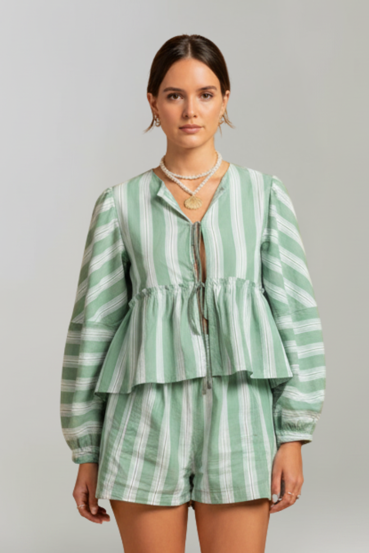Virelia | Dames 2-delige set – top met lange mouwen en strik aan de voorkant & shorts met hoge taille