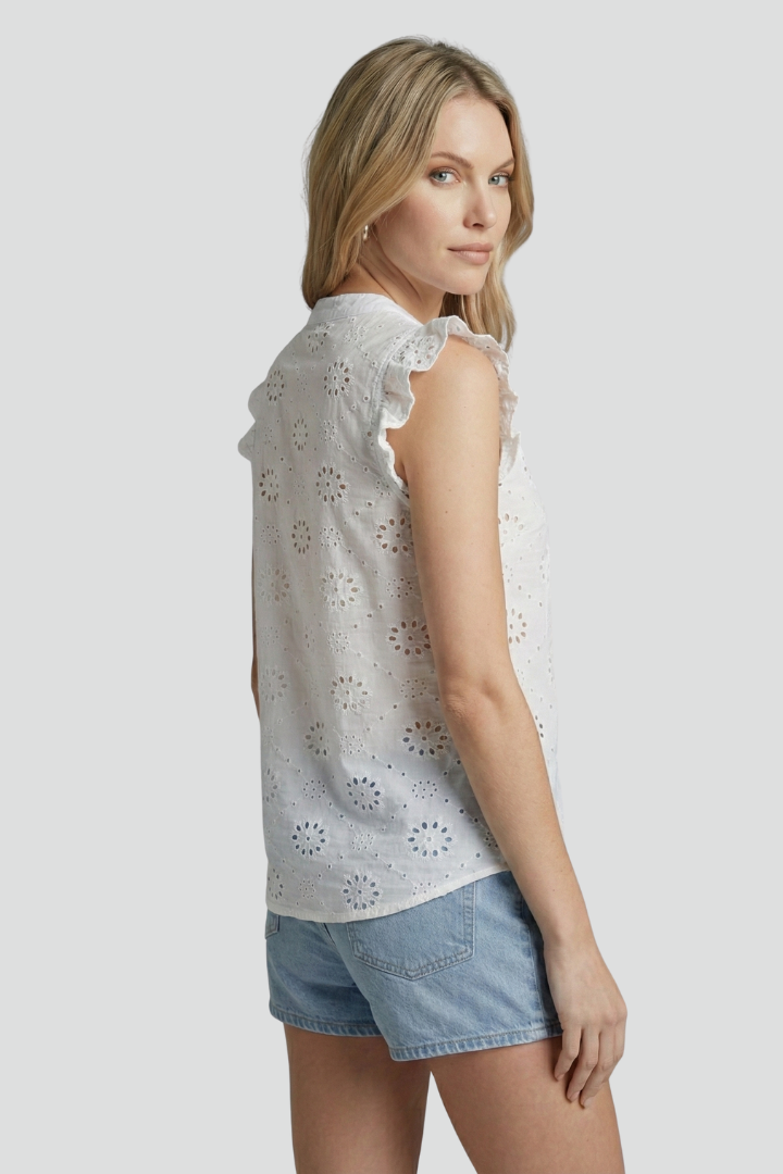 Danessa | Dames broderie blouse – mouwloze top met ruches op de schouders