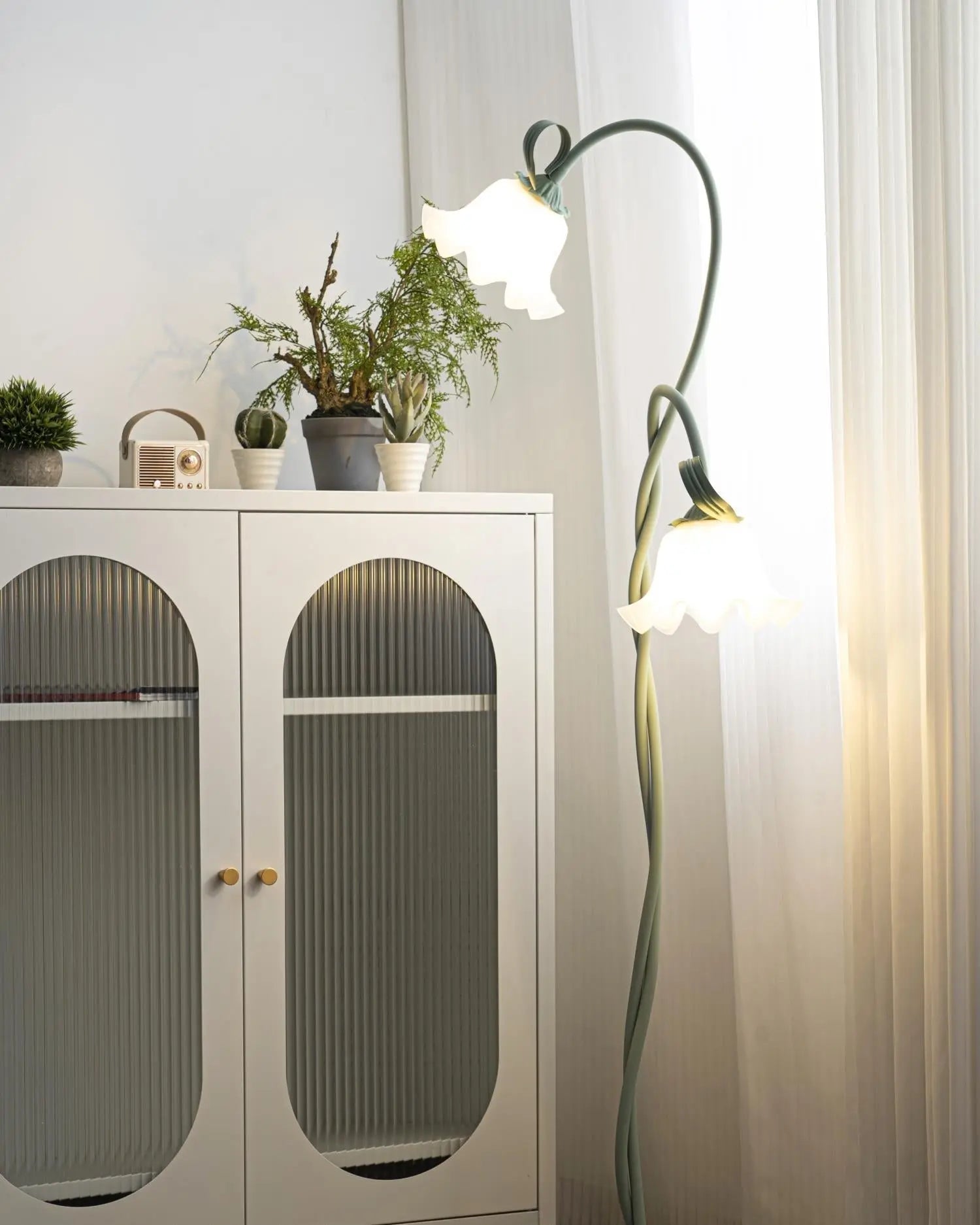 BlossomLight | Elegante serene Bell bloemen Vloerlamp