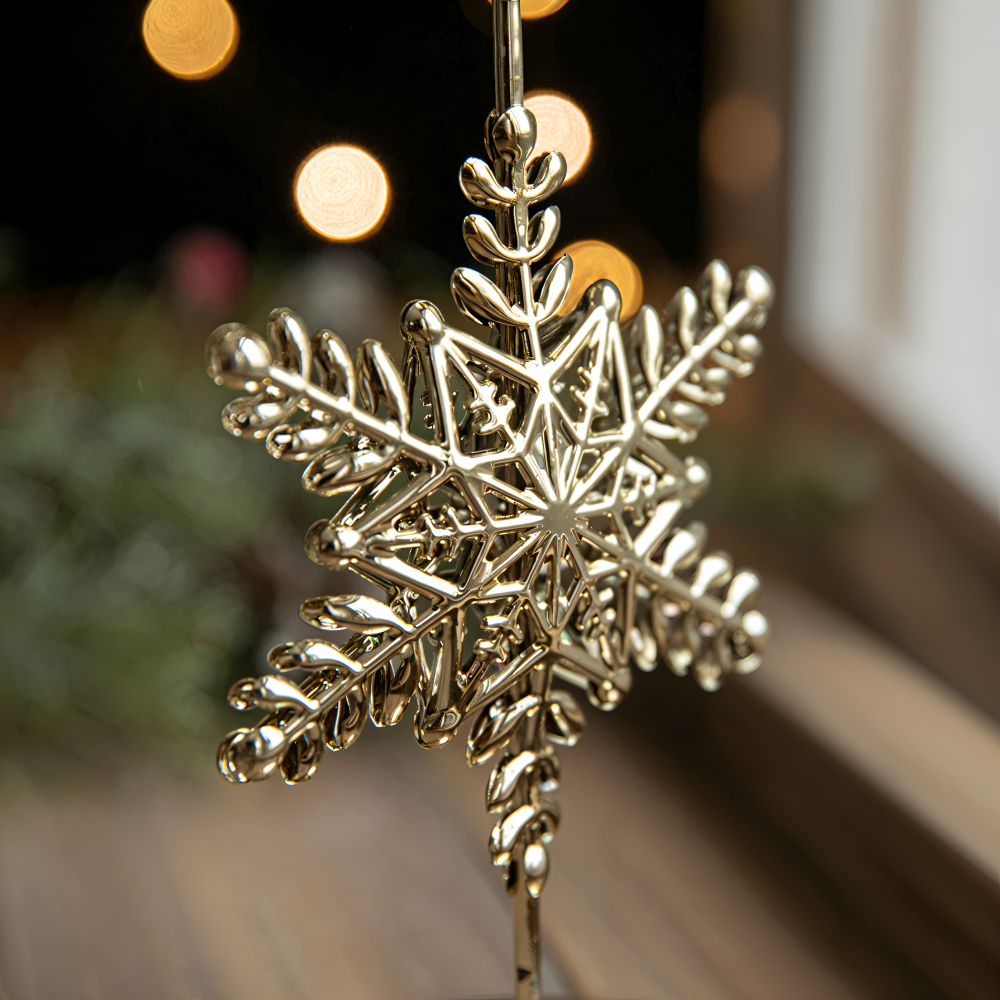 YuletideShine | Vintage gouden kerstkaarsenhouder – Metallic feestelijke decoratie voor thuis en feesttafels