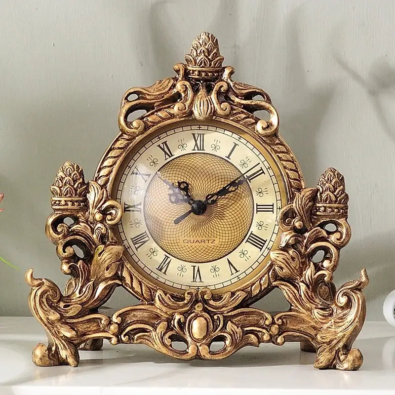 HeritageTick | Antieke decoratieve tafelklok van hars
