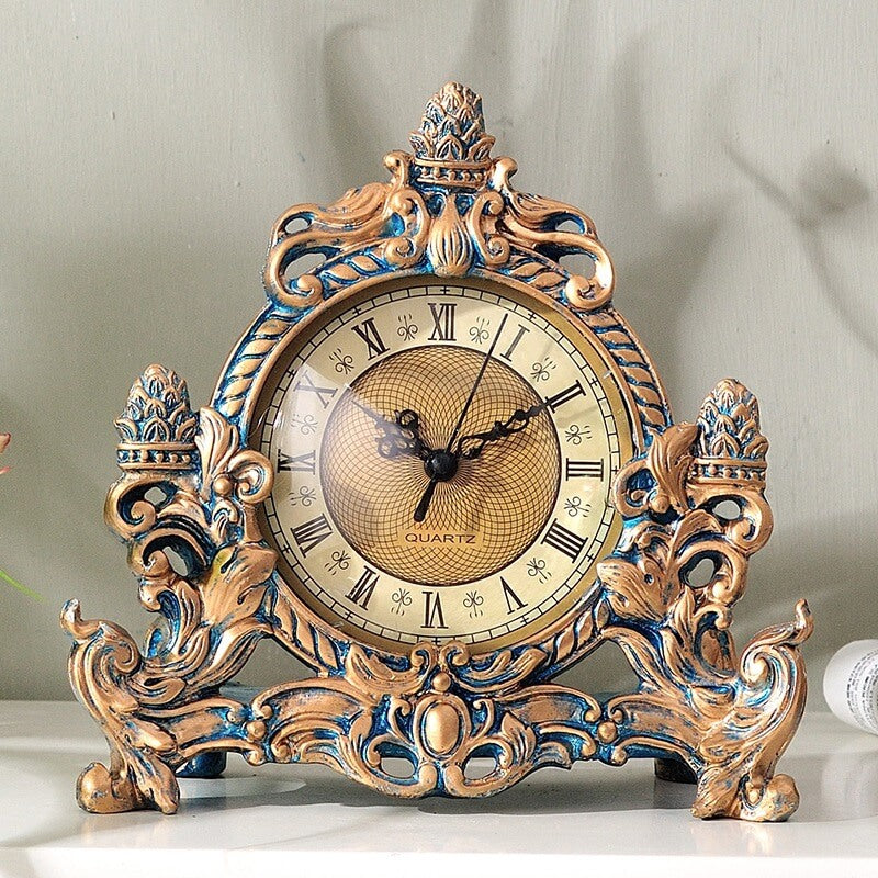HeritageTick | Antieke decoratieve tafelklok van hars