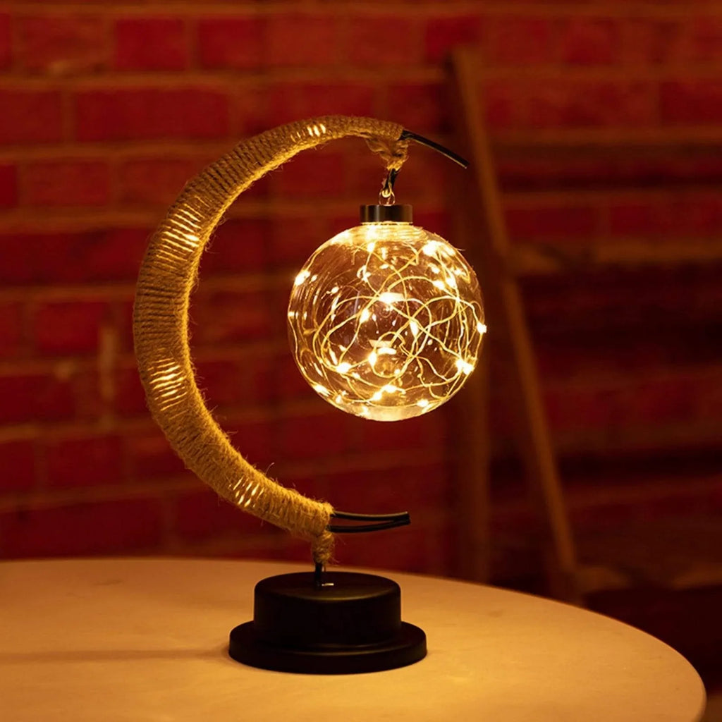 LunaGlow | Luxe Halve Maan Rieten Tafel Lamp