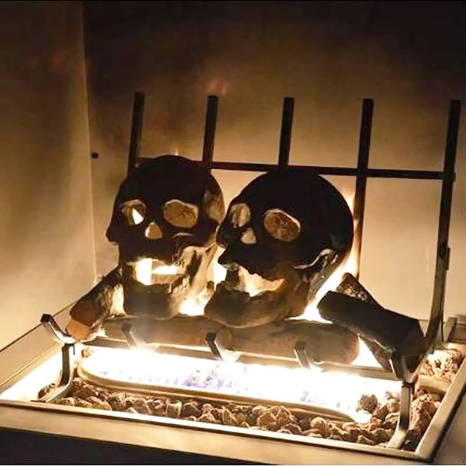 BlazeSkull | Vuurvast Schedel Ornament - Hars Gotisch Decor, Hittebestendig Schedelbeeld voor Thuis, Halloween & Donkere Interieurstijl